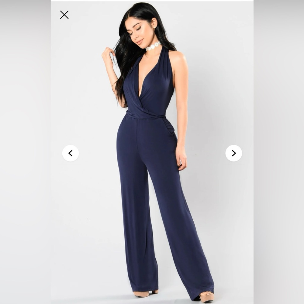NWT Fashion Nova Navy Jumpsuit Sz M Keyhole Back